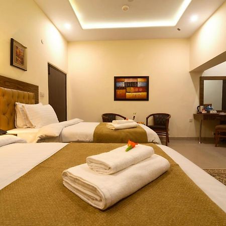 Hotel One Lalazar Multan Dış mekan fotoğraf