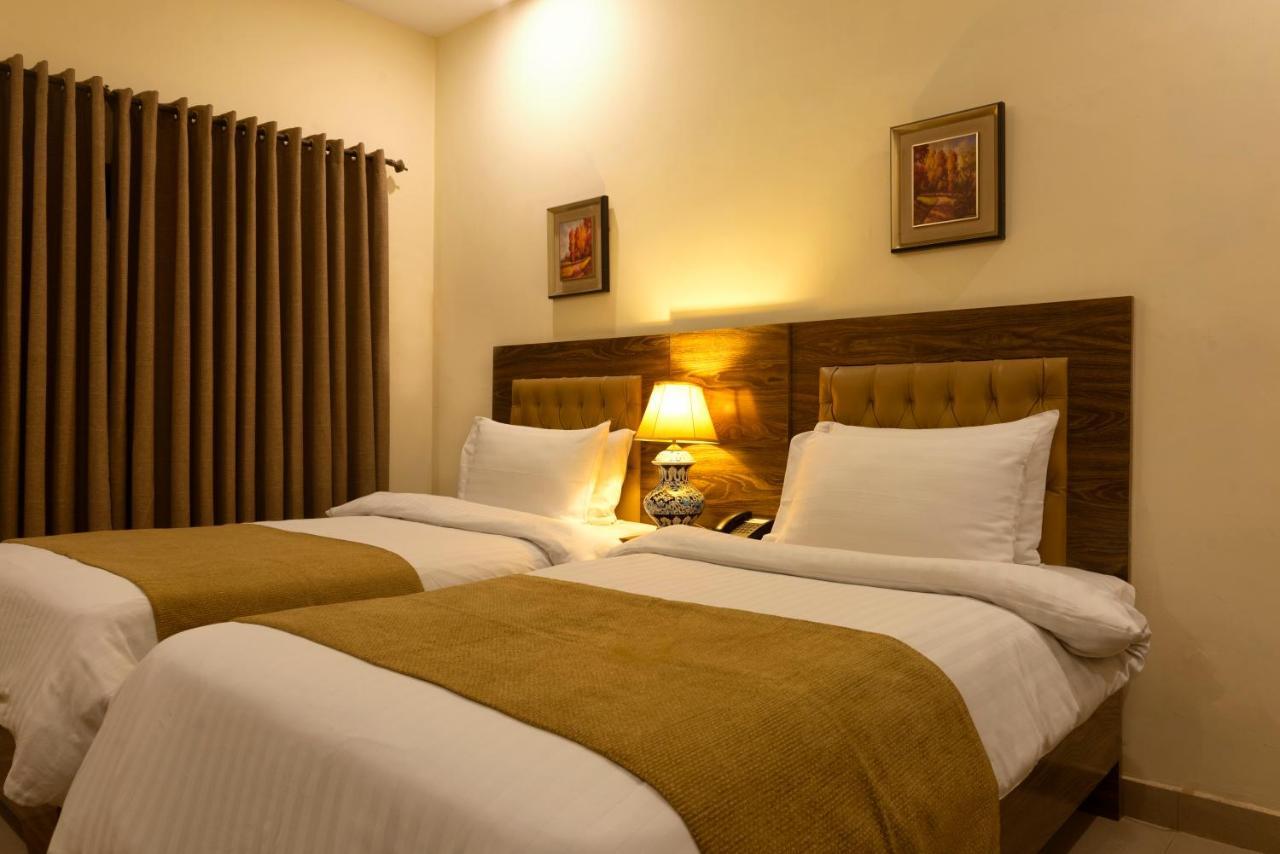Hotel One Lalazar Multan Dış mekan fotoğraf