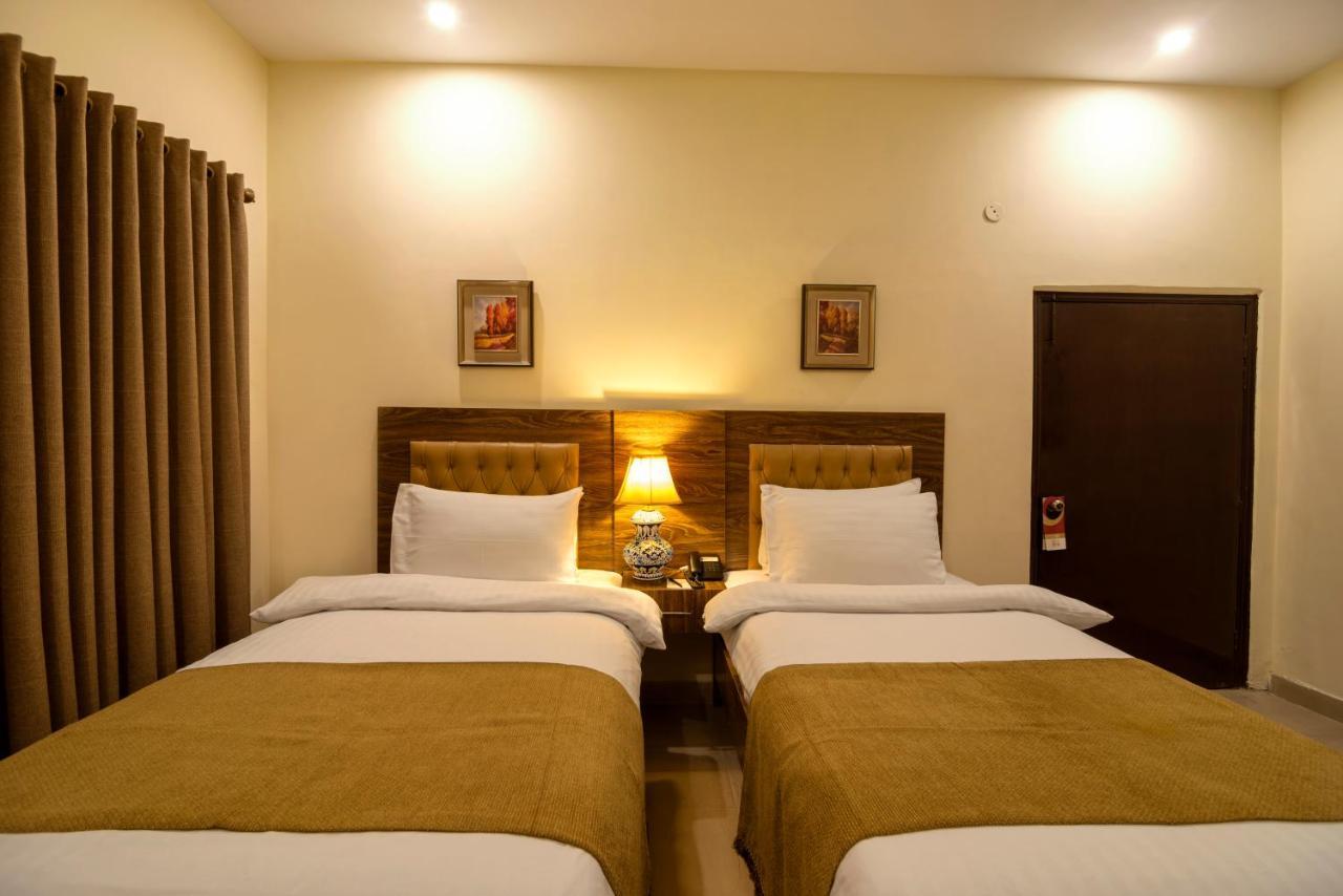 Hotel One Lalazar Multan Dış mekan fotoğraf