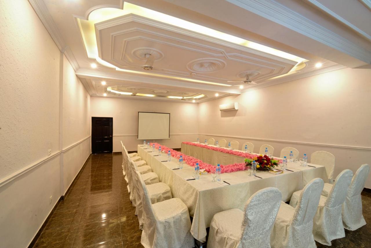 Hotel One Lalazar Multan Dış mekan fotoğraf