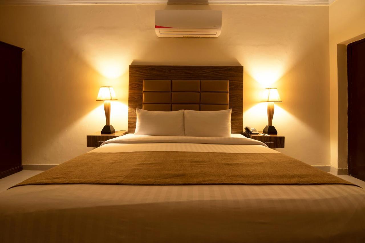 Hotel One Lalazar Multan Dış mekan fotoğraf