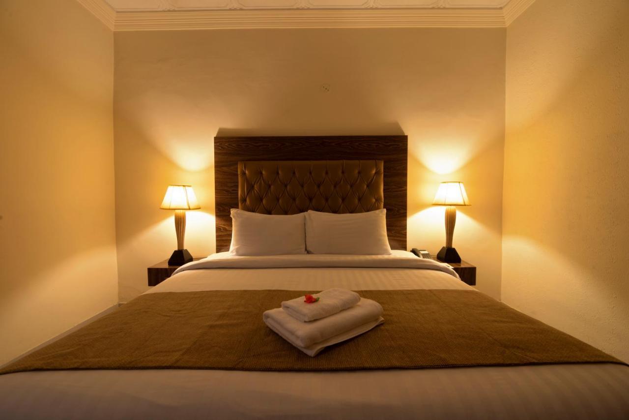 Hotel One Lalazar Multan Dış mekan fotoğraf