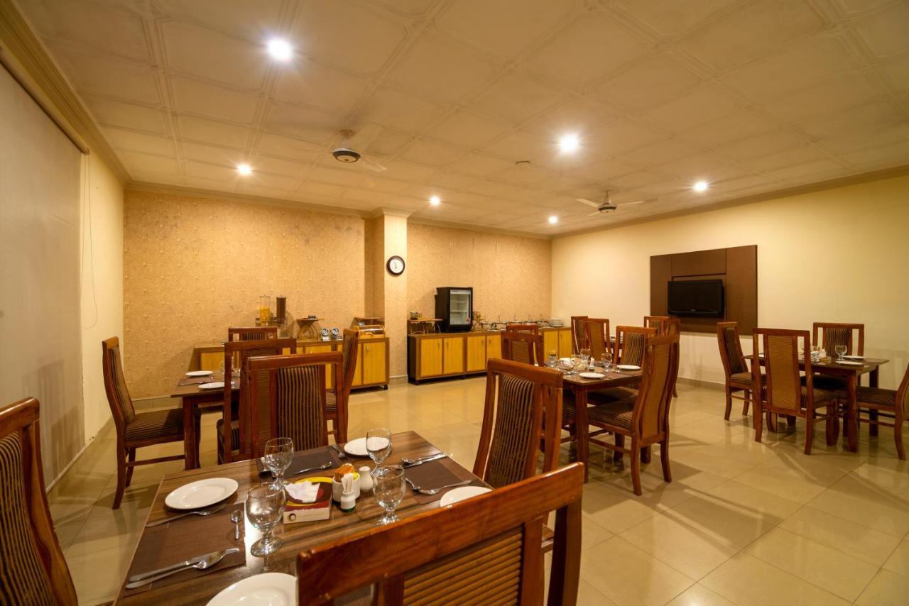 Hotel One Lalazar Multan Dış mekan fotoğraf
